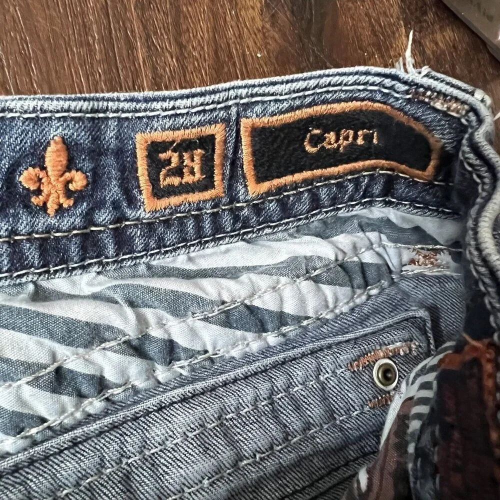 Rock Revival Clover Capri Jeans Size 28 Distressed Jewels - Picture 12 of 13